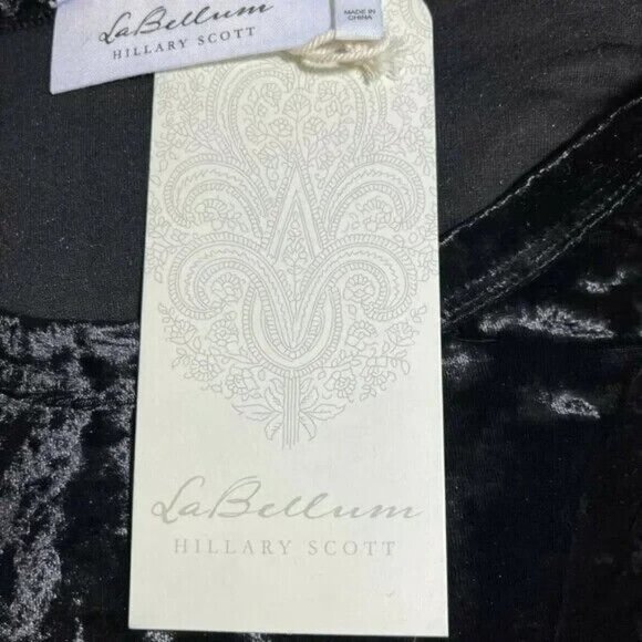 Hillary Scott Plus 2X Black Crushed Velour Embellished Floral Short Sleeve Top - Picture 6 of 6